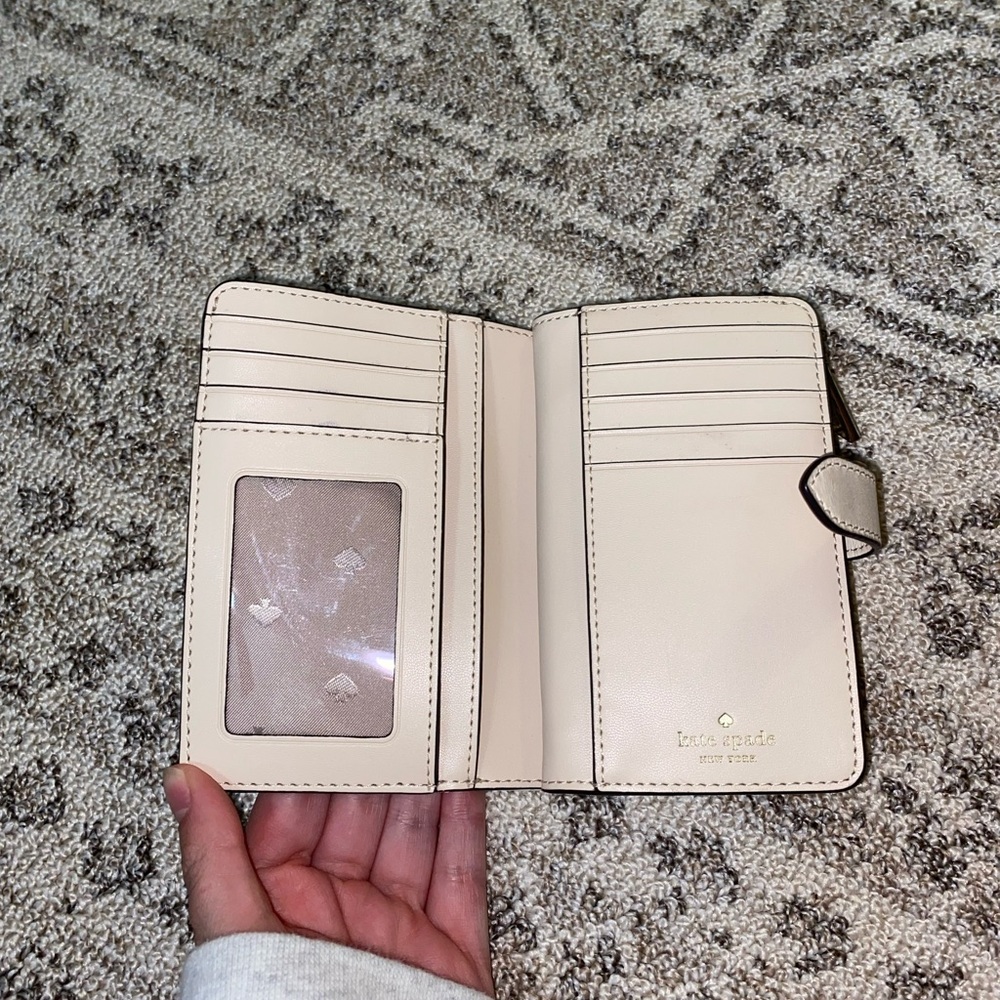 Kate Spade Wallet - Picture 3 of 6
